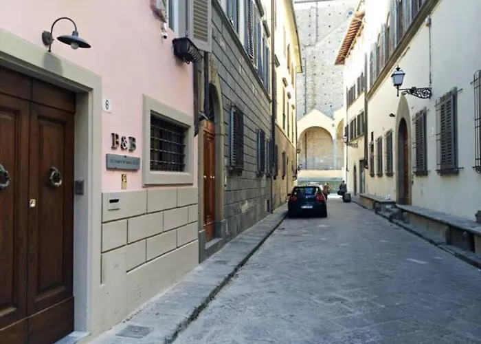 Santa Croce Traditional House *